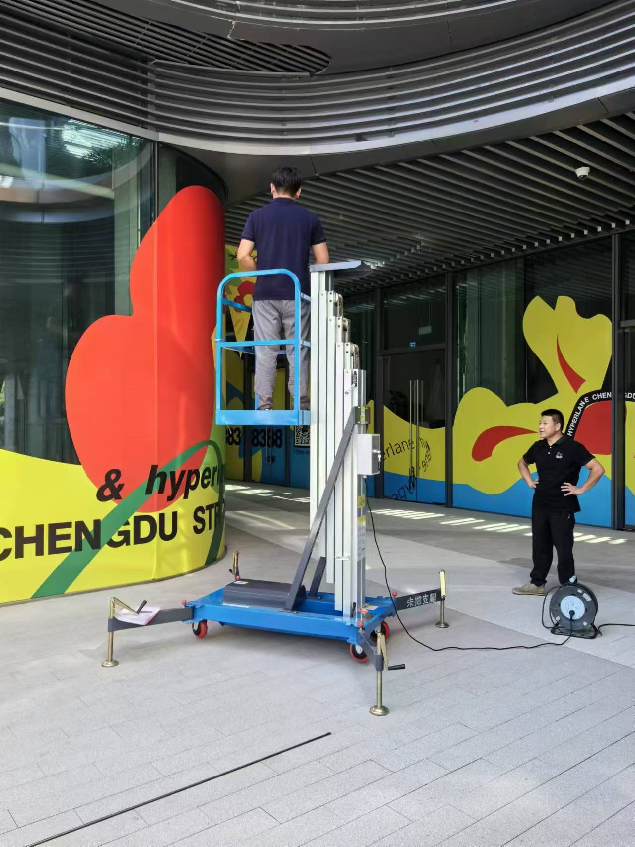 單柱鋁合金升降機(jī)